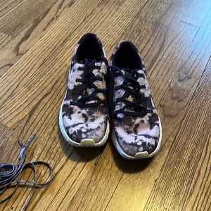 NoBull Purple Tie Dye Sneakers Size 7 - Worn once!